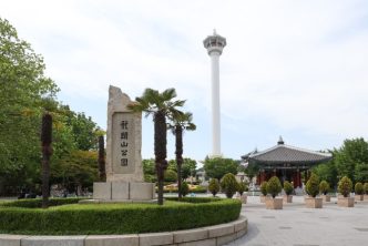 visita busan tower diamond tower yongdusan park