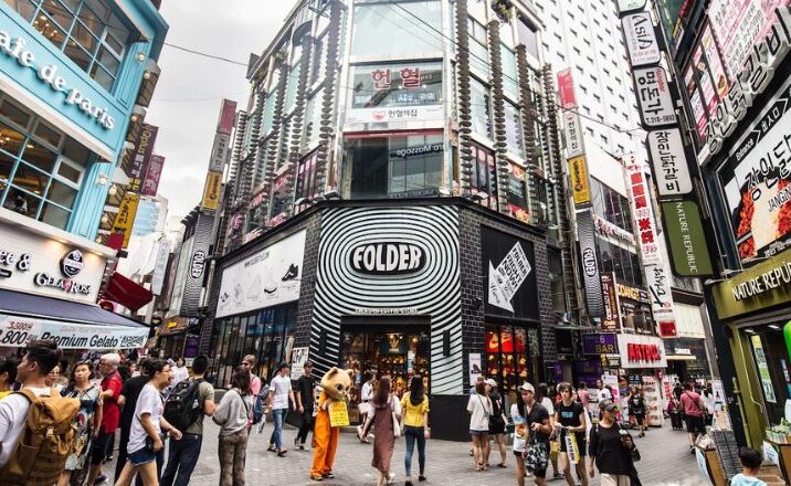 myeongdong quartiere shopping street food seul